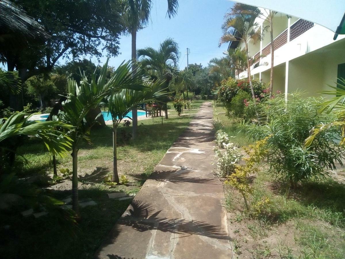 Ashari Hotel Shanzu Exterior photo