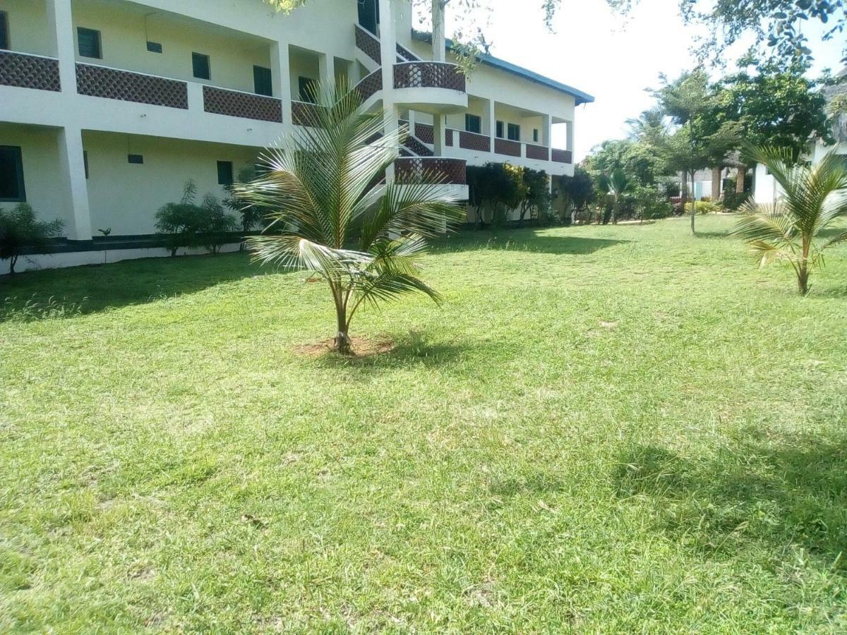 Ashari Hotel Shanzu Exterior photo